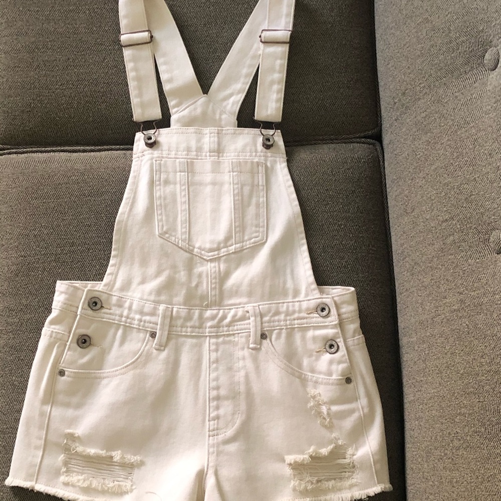UP FOR SALE AGAIN 🦋 White Overall Shorts